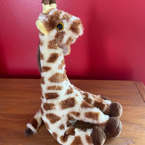Gavin the giraffe - Picture 2 of 5
